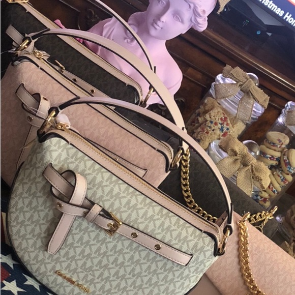 MICHAEL KORS EMILIA BAG SET of 3 - Picture 4 of 7